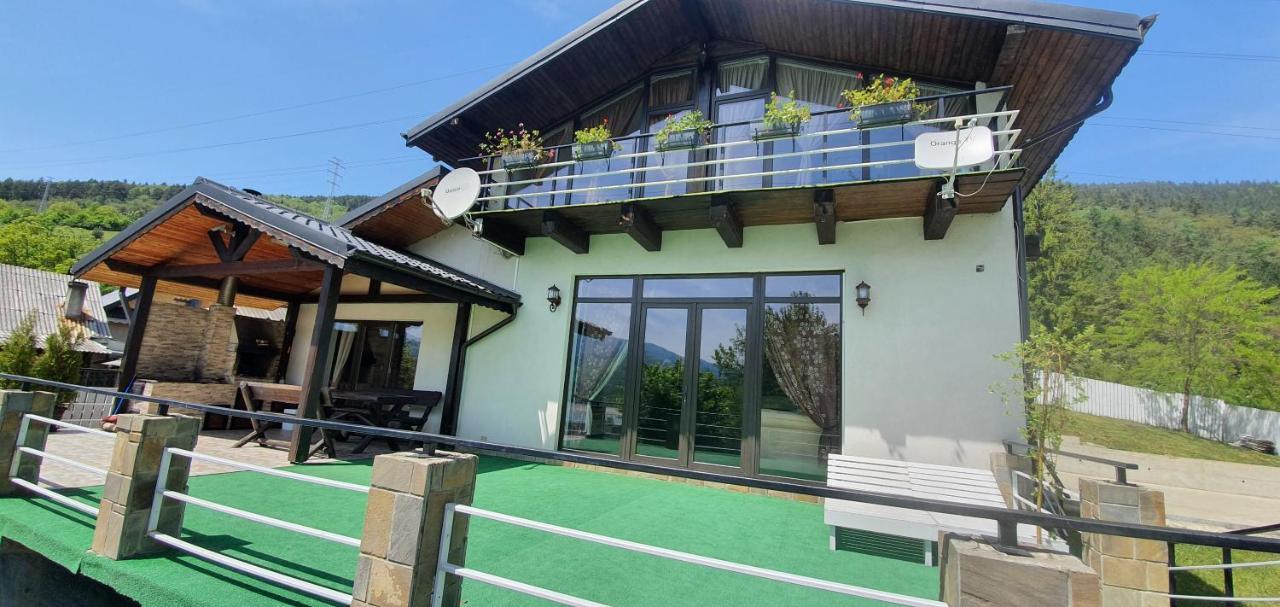 Piatra NeamţCasa Yla别墅 外观 照片