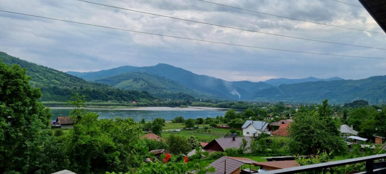 Piatra NeamţCasa Yla别墅 外观 照片